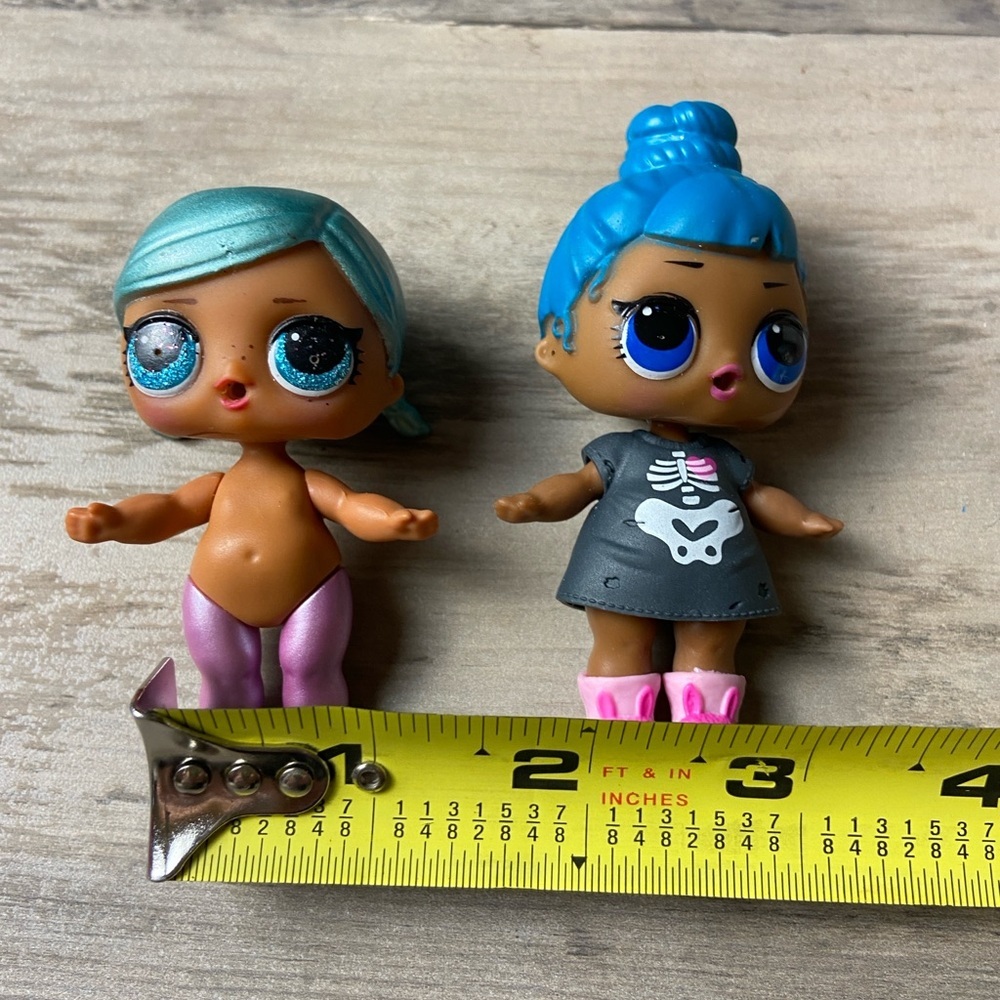 L.O.L. Surprise!‎ Dolls- SLEEPY BONES BABE BABY, and GLAM GLITTER BRR BRRR BABY.